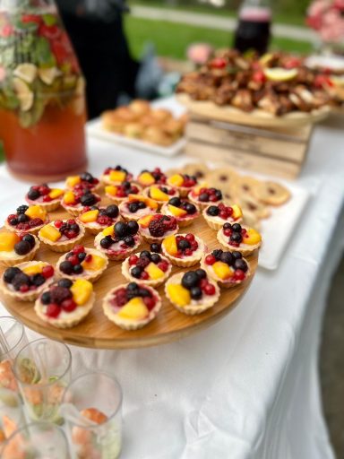 tartelettes de fruits de saison traiteur africain européen chic service mignardise anniversaire mariage